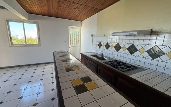 Maison à vendre    4 pièces •  Le Tampon