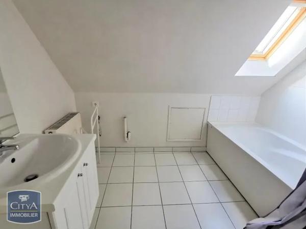 Appartement à louer 2 pièces 45.3m² Laon (02000)