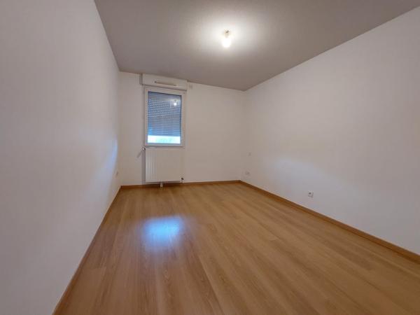 Parking + appartement