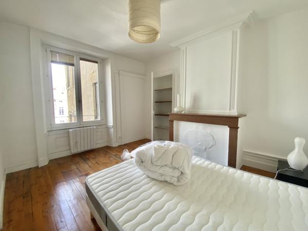 Saint-Étienne (42000) A LOUER T2 MEUBLE DE 56M²