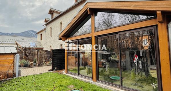 À vendre Maison 15 pièces 572 m² - Mont-dauphin 05600