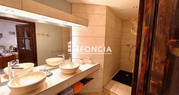 À vendre Maison 15 pièces 572 m² - Mont-dauphin 05600