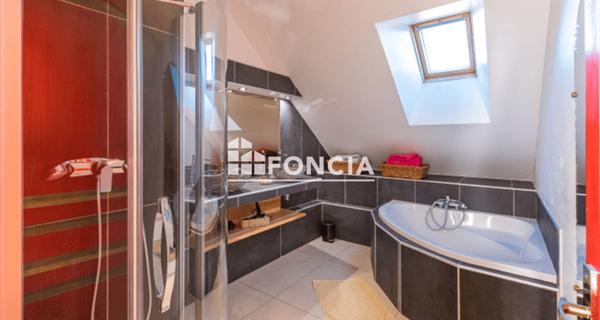 À vendre Maison 15 pièces 572 m² - Mont-dauphin 05600