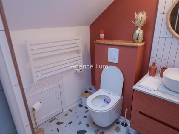 Ensemble immobilier - Oloron-sainte-marie - Réf.:205398 ENSEMBLE IMMOBILIER - CENTRE-VILLE - FORT POTENTIEL DANS UNE COPROPRIETE