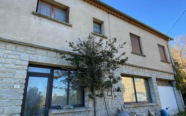 Maison à vendre    5 pièces •  Saint-Paul-le-Jeune