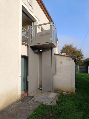 Vente Immeuble 17 pièces 377 m2 à Colayrac-Saint-Cirq