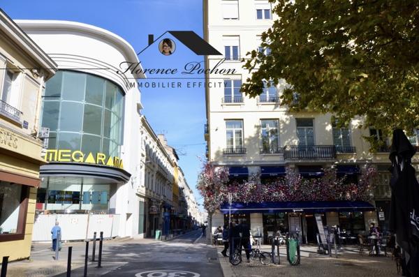 Local Commercial 2 pièces - 86 m²