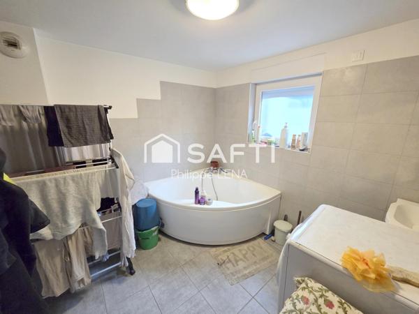 Maison rénovée BBC il y a peu, 5 ch. 2 garages