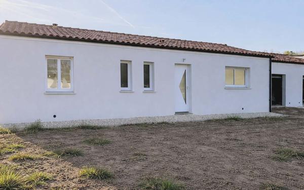 Maison à louer    4 pièces •  Sainte-Gemme