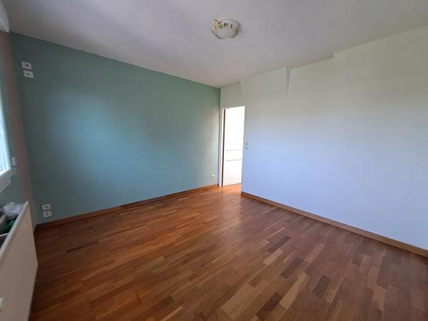 A proximité du Secteur Brigode à VILLENEUVE D'ASCQ, je suis une agréable maison de 105M² habitable sur un terrain de…