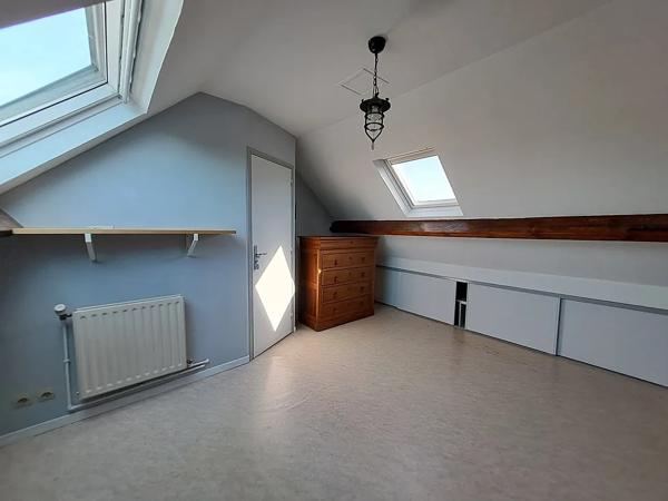 A proximité du Secteur Brigode à VILLENEUVE D'ASCQ, je suis une agréable maison de 105M² habitable sur un terrain de…