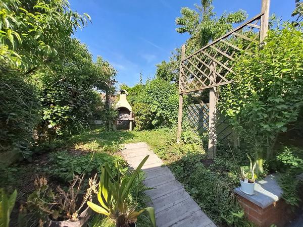 A proximité du Secteur Brigode à VILLENEUVE D'ASCQ, je suis une agréable maison de 105M² habitable sur un terrain de…