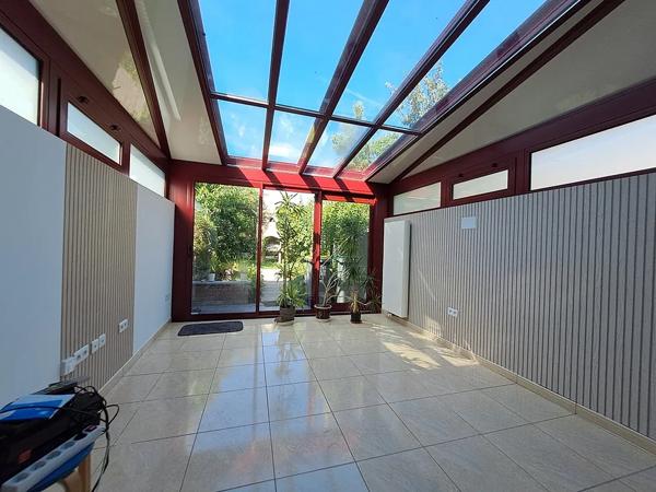 A proximité du Secteur Brigode à VILLENEUVE D'ASCQ, je suis une agréable maison de 105M² habitable sur un terrain de…