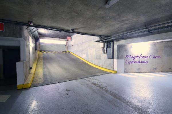 Box fermé dans résidence récente