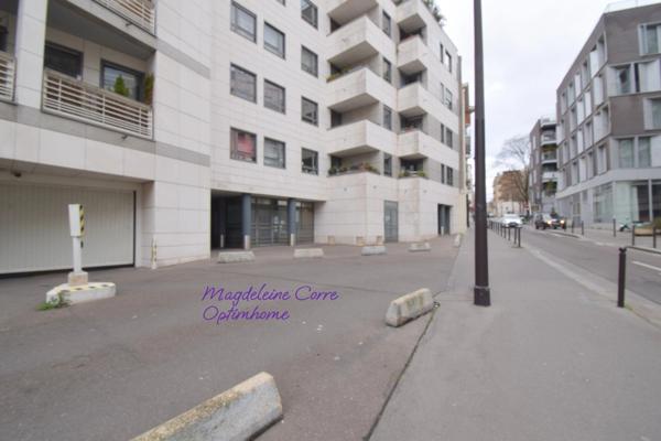 Box fermé dans résidence récente