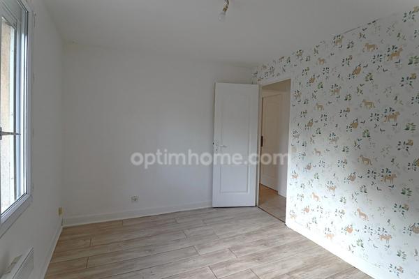 Appartement à vendre 3 pièces LONGPERRIER – 2 places de parking (77)