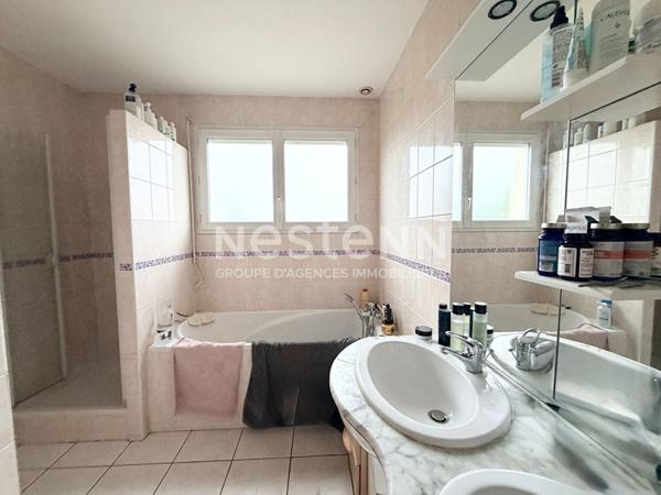 PESSAC - ALOUETTE - Maison familiale - 193m2 - 6 chambres - Beaux volumes - Studio attenant