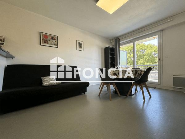 Location Studio meublé 36.71 m² - 105 RUE DE COUREILLES La Rochelle 17000