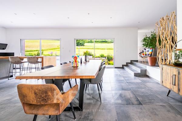 Maison d'architecte contemporaine-169 m2-Piscine-Vue sur les vignes- Aux portes de Tournus