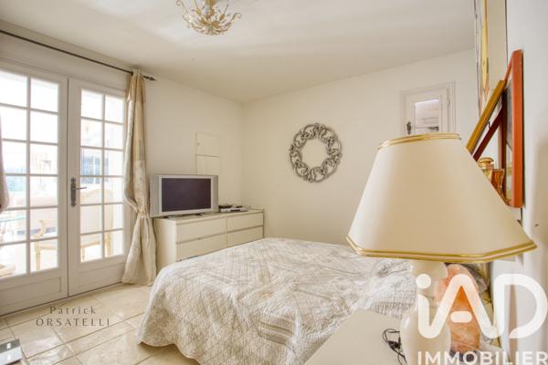 Maison à vendre 10 pièces 364 m² Fréjus