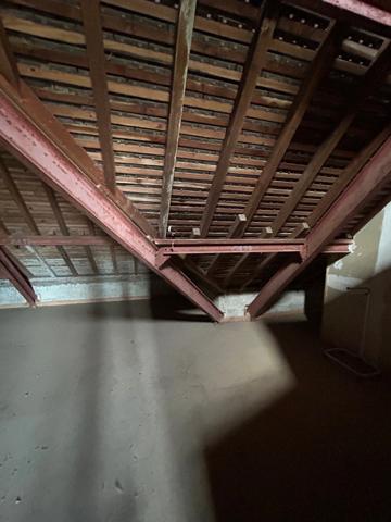 Très grande maison de caractère de 250m2 avec 8 chambres sur un beau parc de 2440m2.