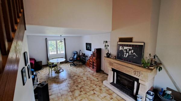Grand pavillon 160m sur 1210m²
