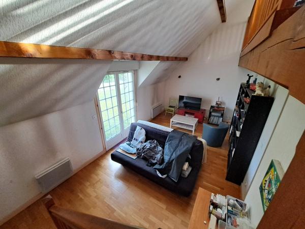 Grand pavillon 160m sur 1210m²