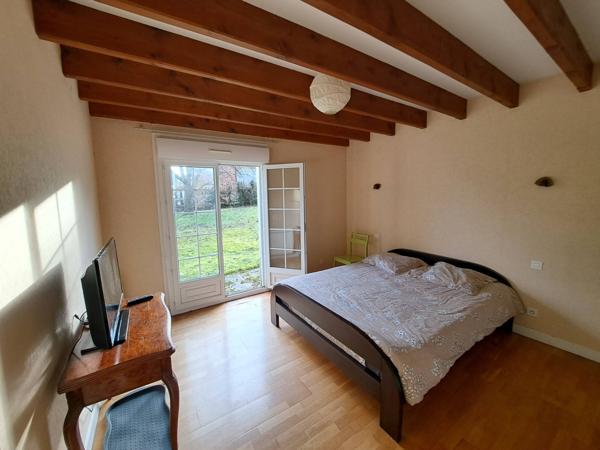 Grand pavillon 160m sur 1210m²