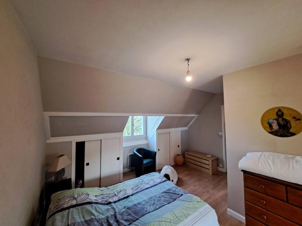 Grand pavillon 160m sur 1210m²