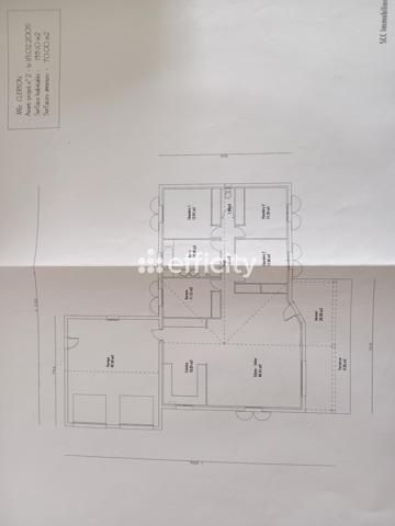 Maison
         5 pièces
        - 133 m²