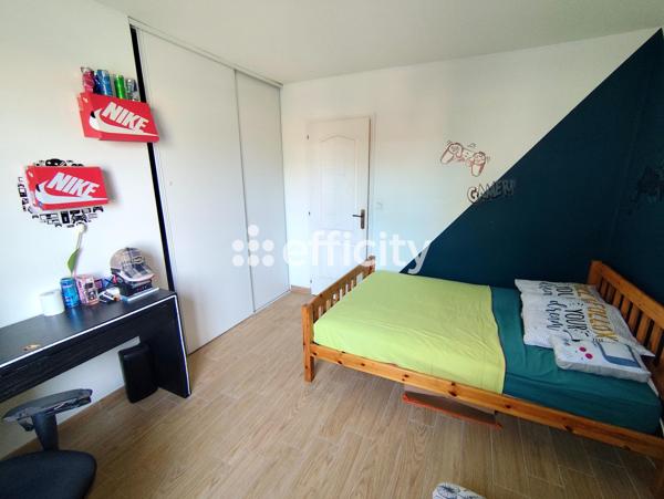 Maison
         5 pièces
        - 133 m²