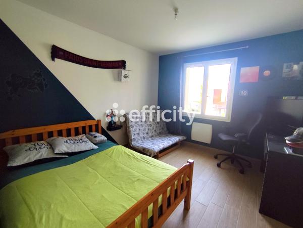 Maison
         5 pièces
        - 133 m²