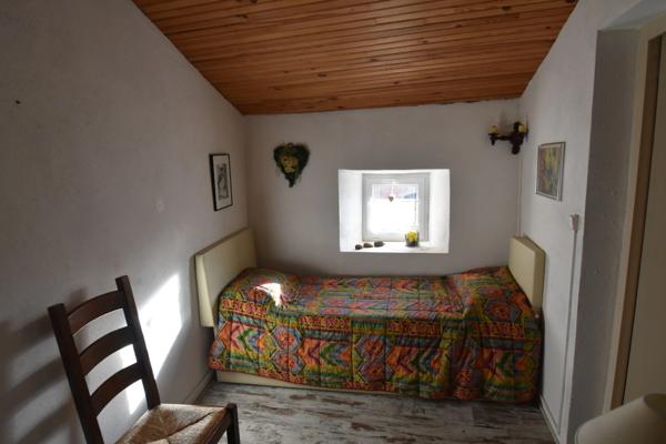 Maison en Pierre avec jardin et terrain attenant - 120m² -3 chambres - CHAUFFAILLES (71)