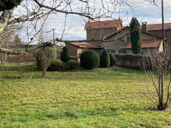 Maison en Pierre avec jardin et terrain attenant - 120m² -3 chambres - CHAUFFAILLES (71)
