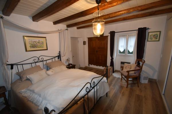 Maison en Pierre avec jardin et terrain attenant - 120m² -3 chambres - CHAUFFAILLES (71)