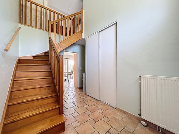 À VENDRE - Secteur Ménardière à St Cyr sur Loire - Maison familiale de 7 pièces sur un terrain de 1045m², PISCINE & SPA