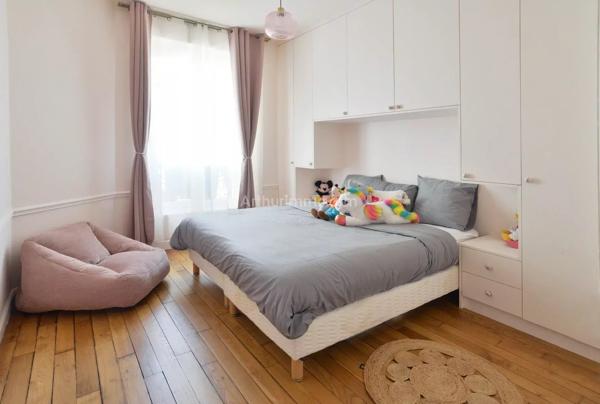 Vente                                                      Appartement
                        
                     4 pièces                      80 m2                     à Villeneuve-Saint-Georges