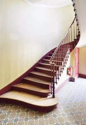 Vente                                                      Appartement
                        
                     4 pièces                      80 m2                     à Villeneuve-Saint-Georges