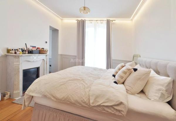 Vente                                                      Appartement
                        
                     4 pièces                      80 m2                     à Villeneuve-Saint-Georges