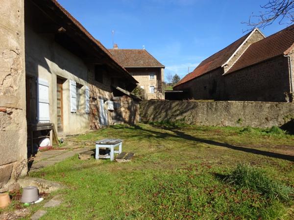Ancienne ferme à rénover VEROSVRES (71) - T3 - 80m² - Terrain 450m²