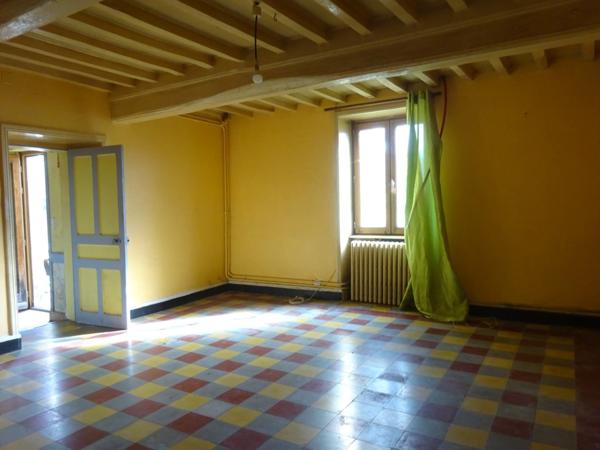 Ancienne ferme à rénover VEROSVRES (71) - T3 - 80m² - Terrain 450m²