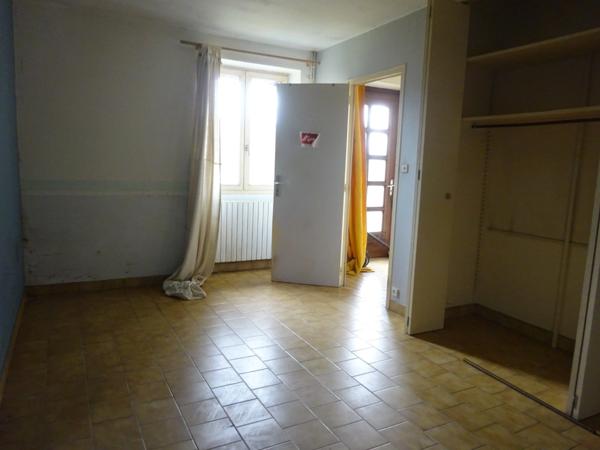 Ancienne ferme à rénover VEROSVRES (71) - T3 - 80m² - Terrain 450m²