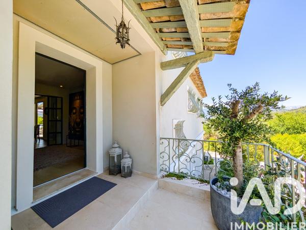 Maison à vendre 7 pièces 228 m² Mougins