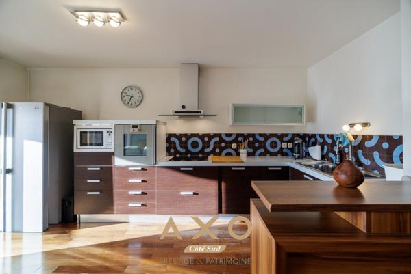 AIX EN PROVENCE - APPARTEMENT - T4 - ASCENSEUR - TERRASSE - PARKING - BOXE - 440 000