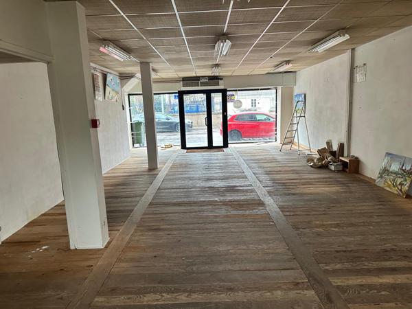 Surface de 400 m carrés en rez-de-chaussée de jardin à exploiter à Remiremont centre.