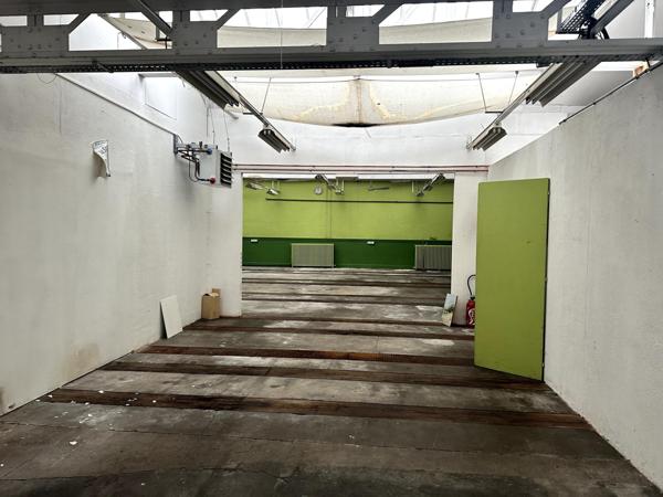 Surface de 400 m carrés en rez-de-chaussée de jardin à exploiter à Remiremont centre.