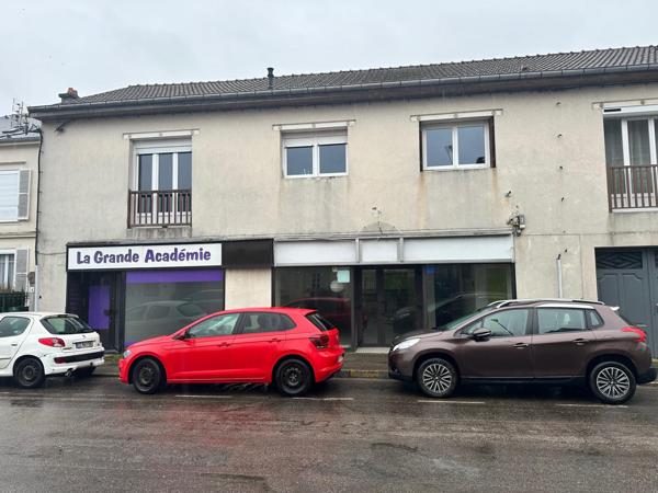 Surface de 400 m carrés en rez-de-chaussée de jardin à exploiter à Remiremont centre.