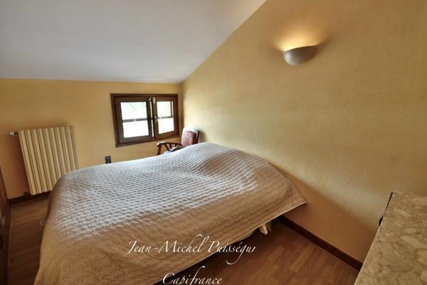 Maison à vendre de 220m2 10 pièces à SAINT GAUDENS (31) Terrain de 2100m2 Piscine 11x5