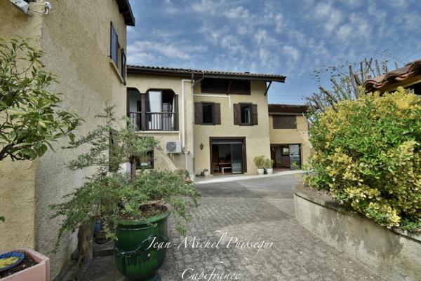 Maison à vendre de 220m2 10 pièces à SAINT GAUDENS (31) Terrain de 2100m2 Piscine 11x5