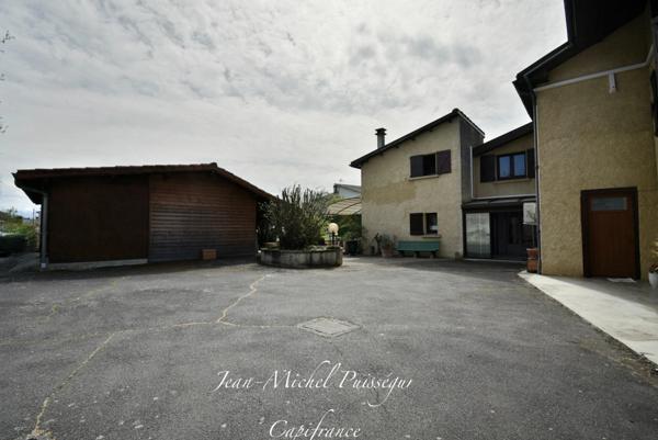 Maison à vendre de 220m2 10 pièces à SAINT GAUDENS (31) Terrain de 2100m2 Piscine 11x5